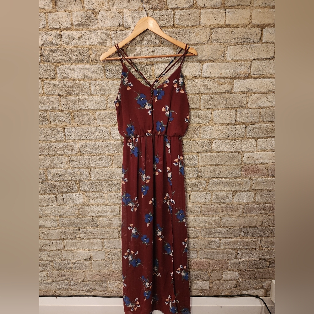 Summer maxi dress. Burgendy with floral print. Cross over detail in front. Sz S.